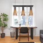 5 Min Fra Banegarden - Plads Til 4-personer 올보르